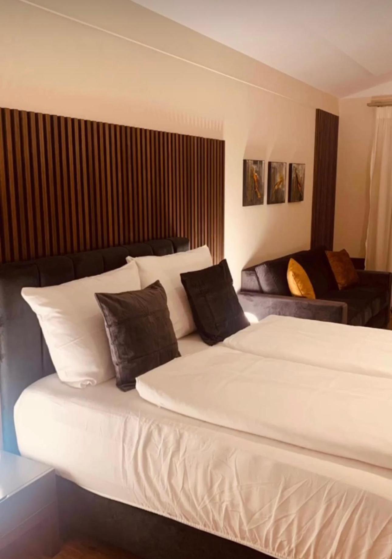 Akropolis Hotel Nuremberg Ngoại thất bức ảnh